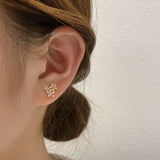 MeetFairy Crystal Flower Fashion and Elegant Jewelry Piercing Earrings - MeetFairy